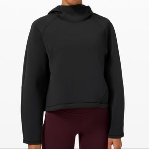AirWrap Pullover Hoodie in Black